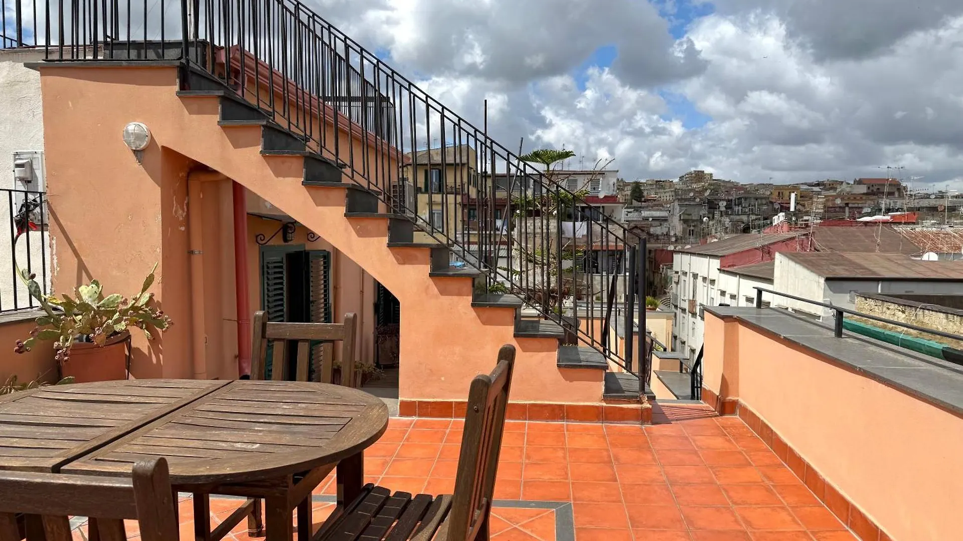 Bella Mbriana Apartment Naples Italy