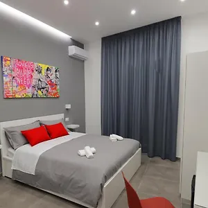 Napolitan Pop House Bed & Breakfast